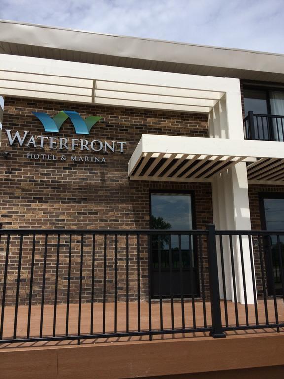 Waterfront Hotel And Marina Johnsburg Exterior photo