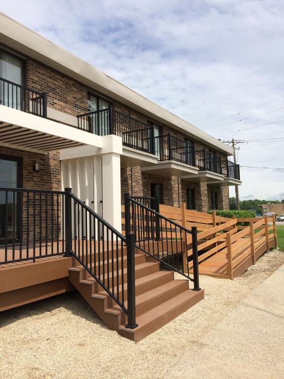 Waterfront Hotel And Marina Johnsburg Exterior photo