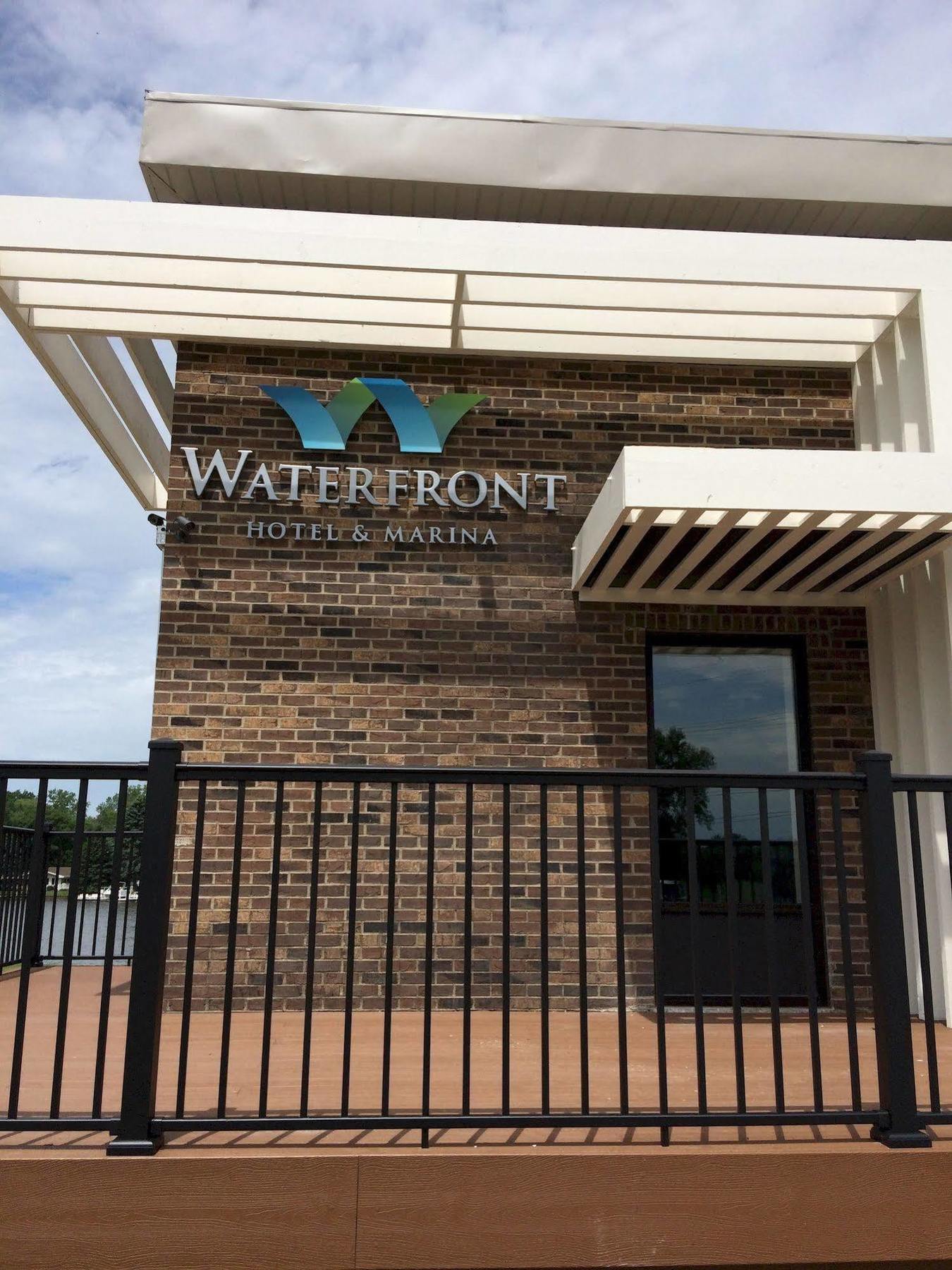 Waterfront Hotel And Marina Johnsburg Exterior photo